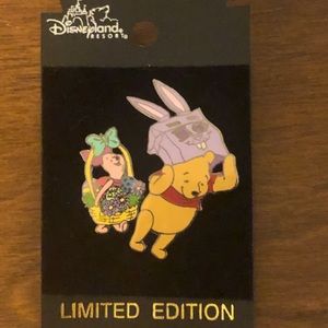 Disney 2 pin Easter set of Piglet and Pooh